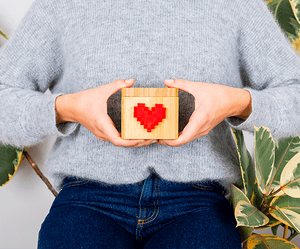 Modern Love: The Lovebox Spinning Heart Messenger – The Goods